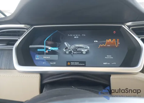 2013 Tesla Model S z USA, uszkodzony, nr VIN 5YJSA1CN7DFP15593